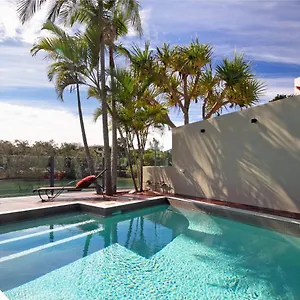 Holiday home Canalfront Retreat, Private Jetty & Pool Noosa Heads